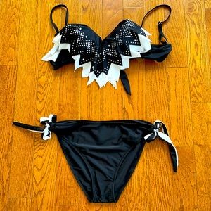NWOT Womens Blank/White 2 Piece Bikini